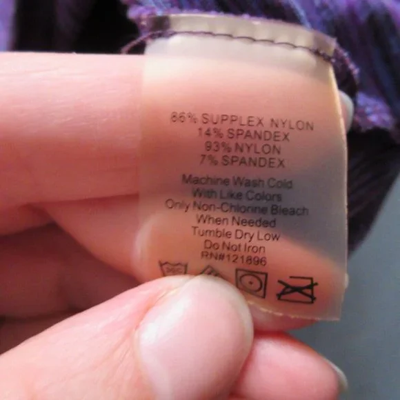 Title Nine Sweater Women Medium Zip Pocket Golf Active Workout Gym Hooded Top - Picture 7 of 12